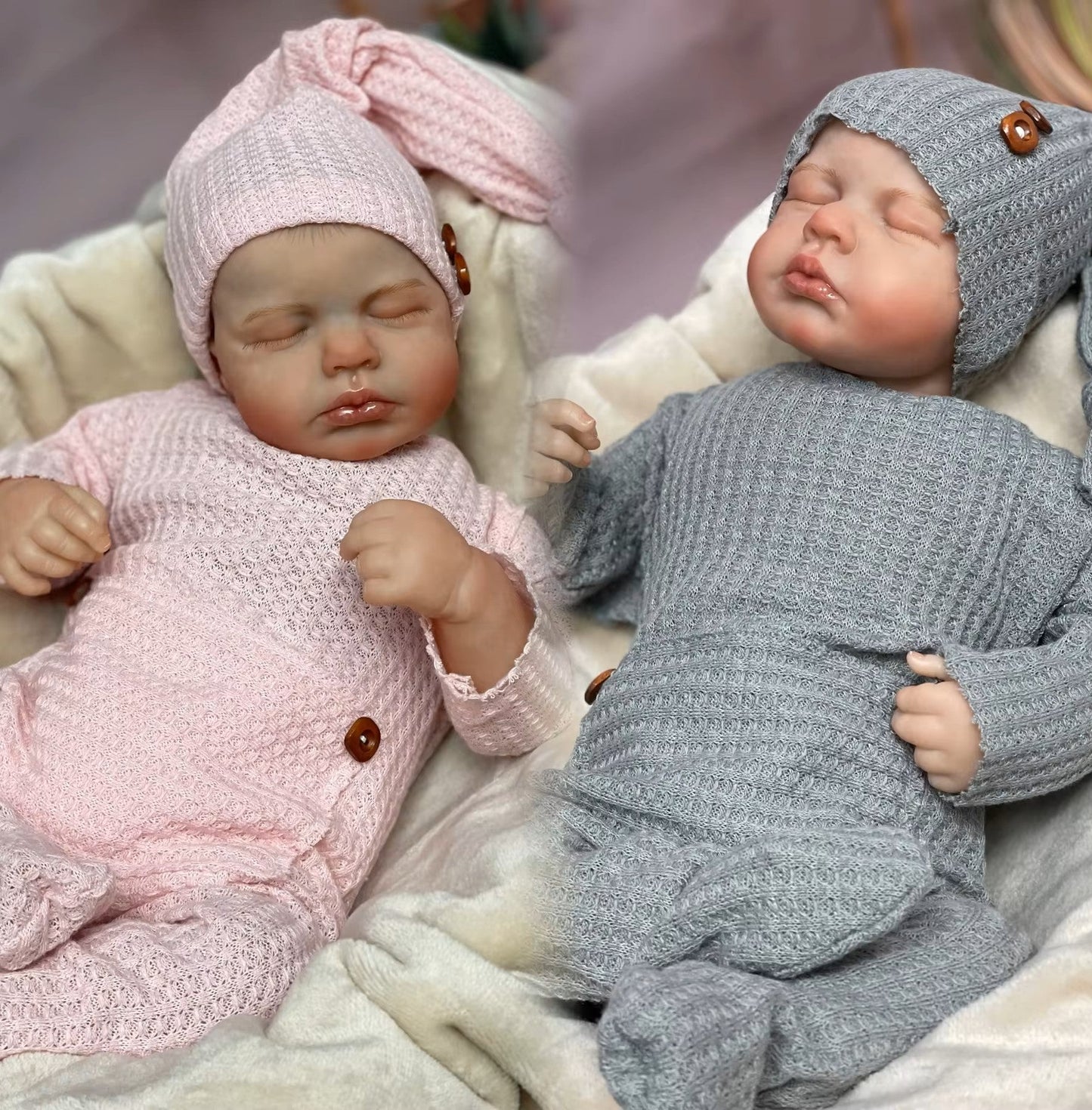 Harper og Hayden tvillingedukker med Genesis-bemaling