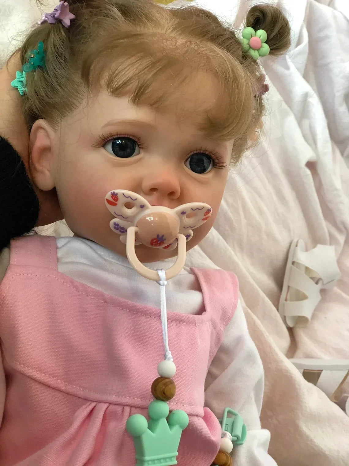 Prinsesse babydukke i vinyl med blå øjne
